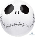 Este globo «Orbz Jack Skellington» de 16" de Anagram/MD presenta un diseño redondo con una cara blanca, dos grandes ojos negros, dos pequeños orificios a modo de nariz y una boca sonriente cosida. El fondo es blanco y lleva el logotipo de Anagram en la esquina inferior derecha.