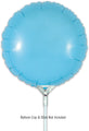 Un ballon rond bleu mat de 9 pouces en papier d'aluminium de la marque Oaktree (remplissage à l'air uniquement, valve auto-obturante, 5 par paquet) ; le gobelet et le bâton ne sont pas inclus.