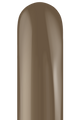 Un ballon en latex de la marque Cocoa Tuftex, modèle TT-260, non gonflé, en forme d'animal, de couleur brun cacao.