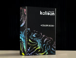 La cartera negra 2026 Kalisan Latex Balloons Color Book de Kalisan se encuentra en posición vertical sobre una superficie blanca, con coloridos motivos jaspeados en la cubierta y el lomo sobre un fondo oscuro.